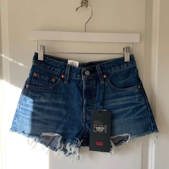 Leviβs 501 mid rise cut off shorts indigo avenue - Picture 4 of 6